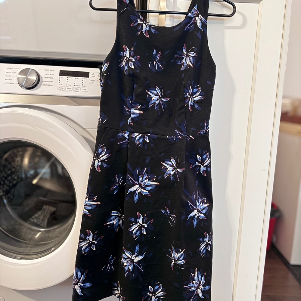 RW&Co. Sleeveless Fit And Flare Floral Dress Black Blue Size 6